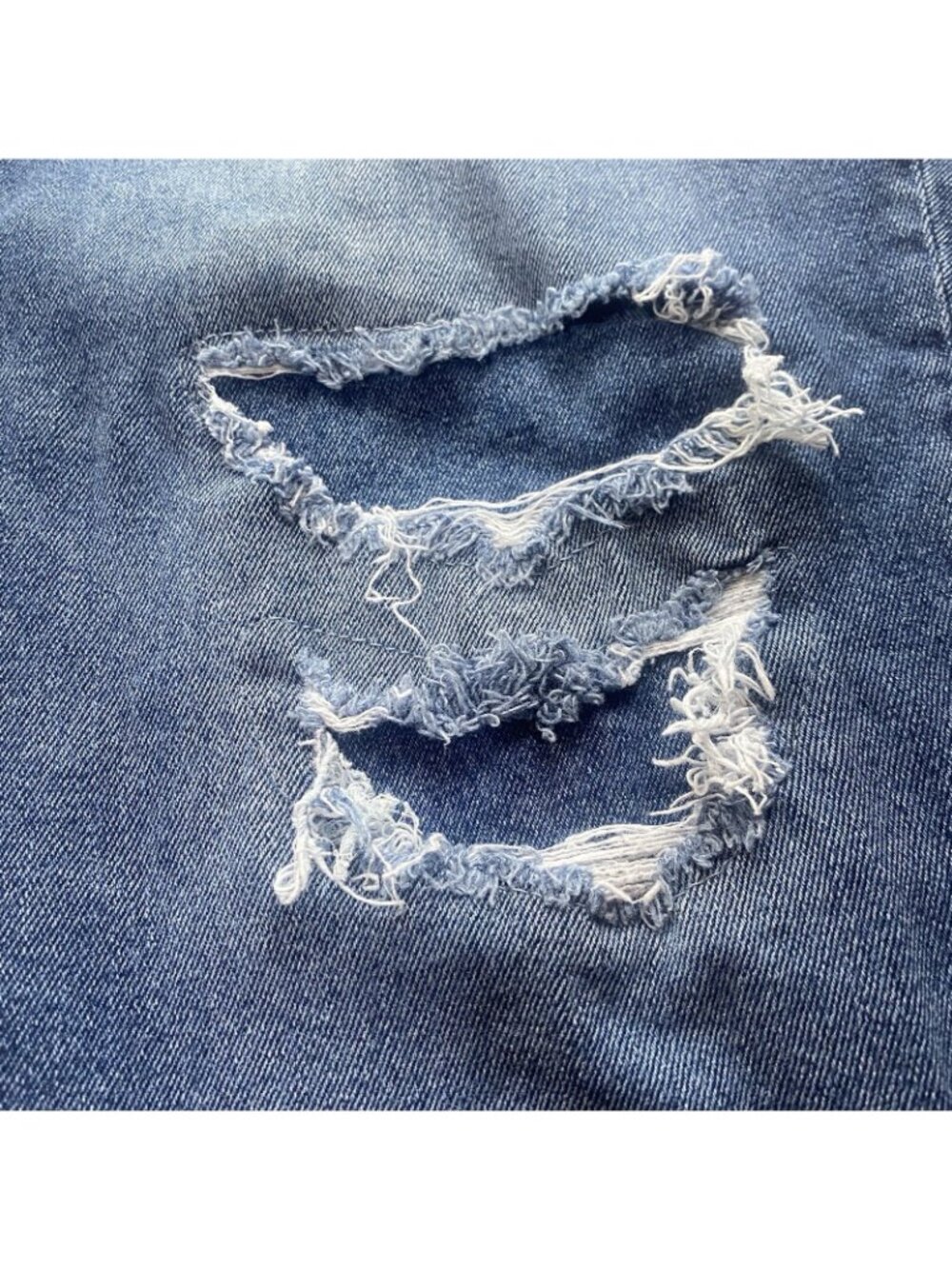 Lane Bryant Women Designed In NYC Size 20 Stretch Jeans With Patches Distressed - Picture 9 of 10